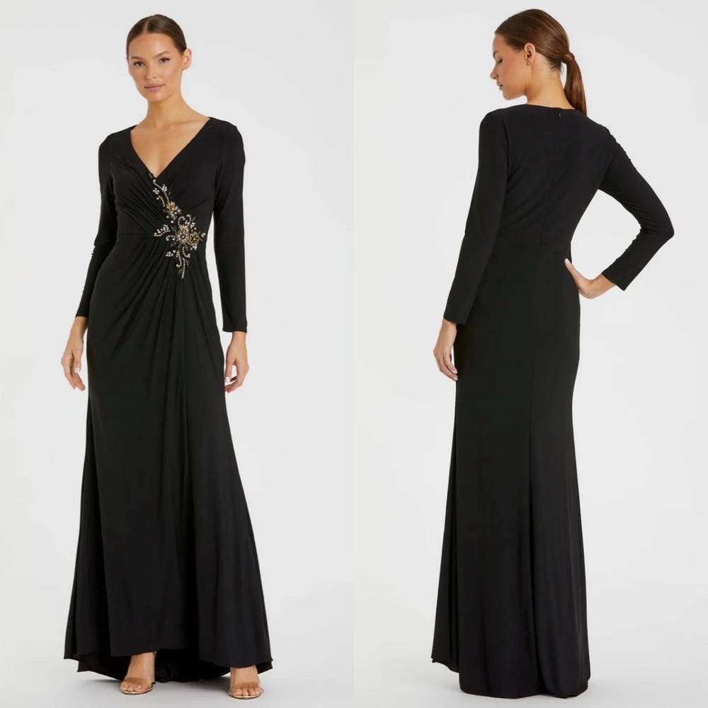 NWT 67848 Mac Duggal Black Faux Wrap Long Sleeve Gown w/ Appliqué Detail